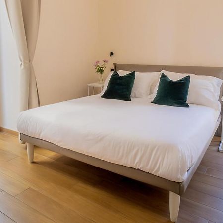 Musto Suites & Rooms Nápoly Kültér fotó