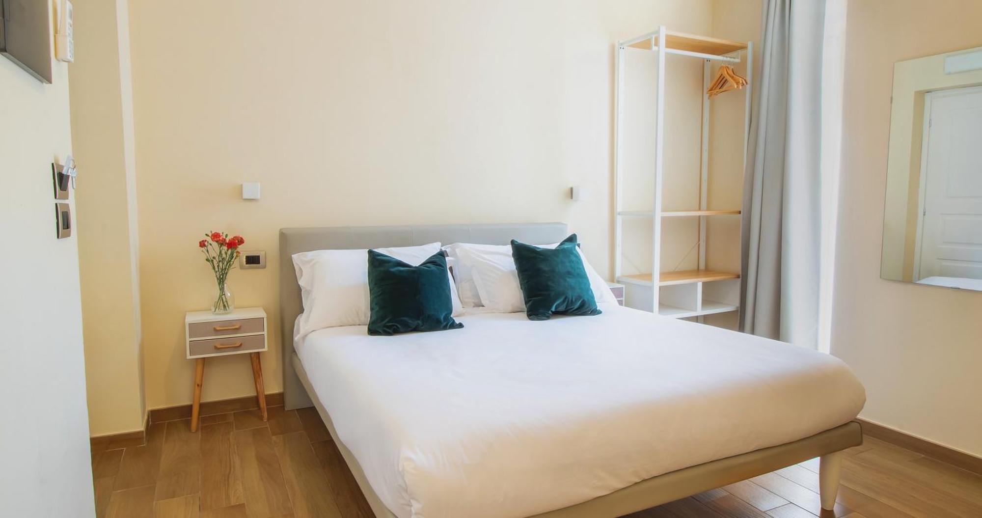 Musto Suites & Rooms Nápoly Kültér fotó